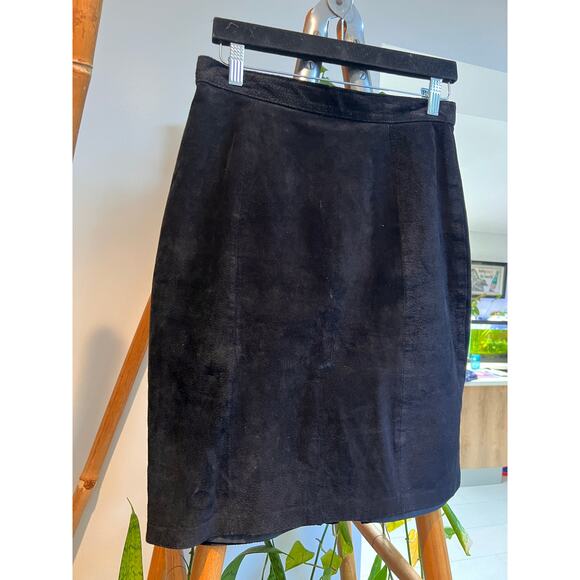 Vintage Winlit Short Suede Leather Skirt, Medium - Picture 2 of 3